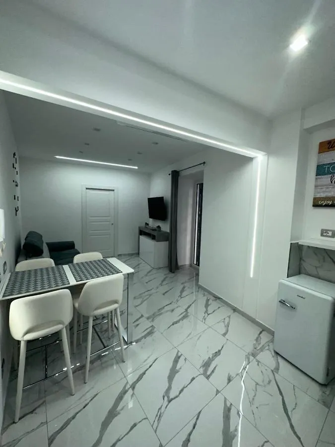 Mavy House Napoli Apartment Italy