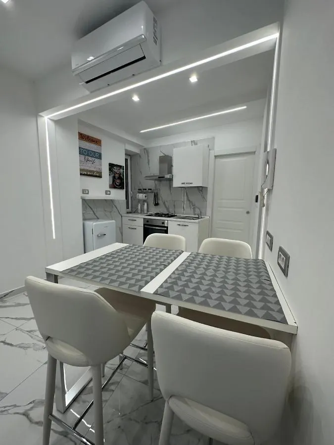 Mavy House Napoli Apartment  Naples